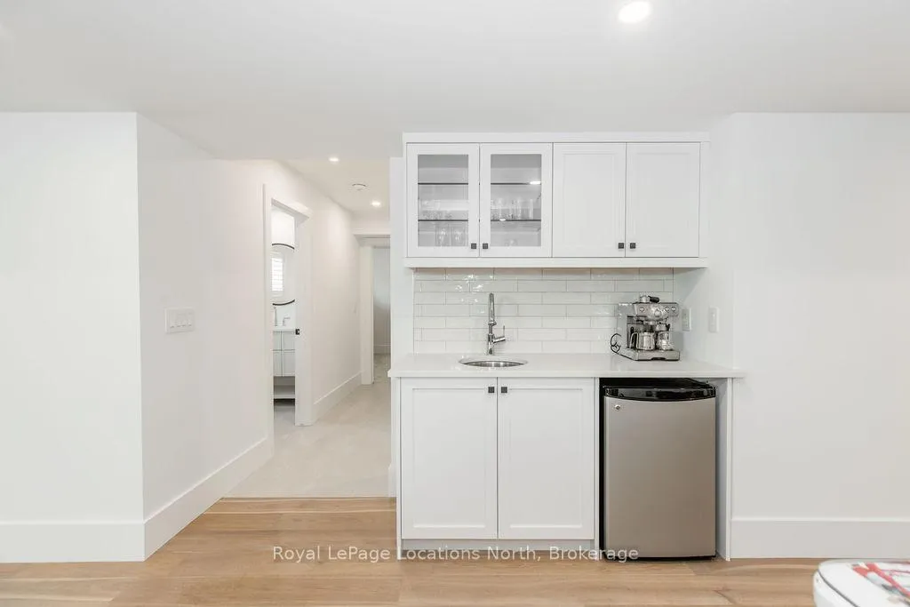 Photo 40 of 53 Niagara Street, Collingwood — HOMEH