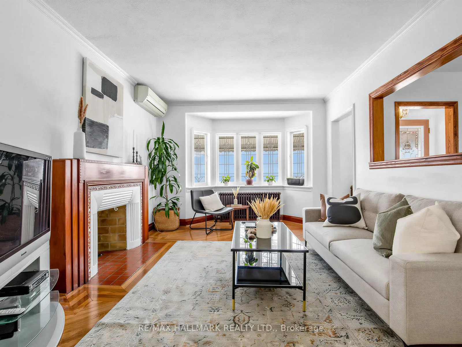 Photo 6 of 334 O'connor Drive, Toronto, East York — HOMEH