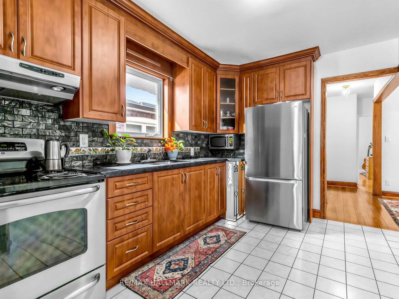 Photo 13 of 334 O'connor Drive, Toronto, East York — HOMEH