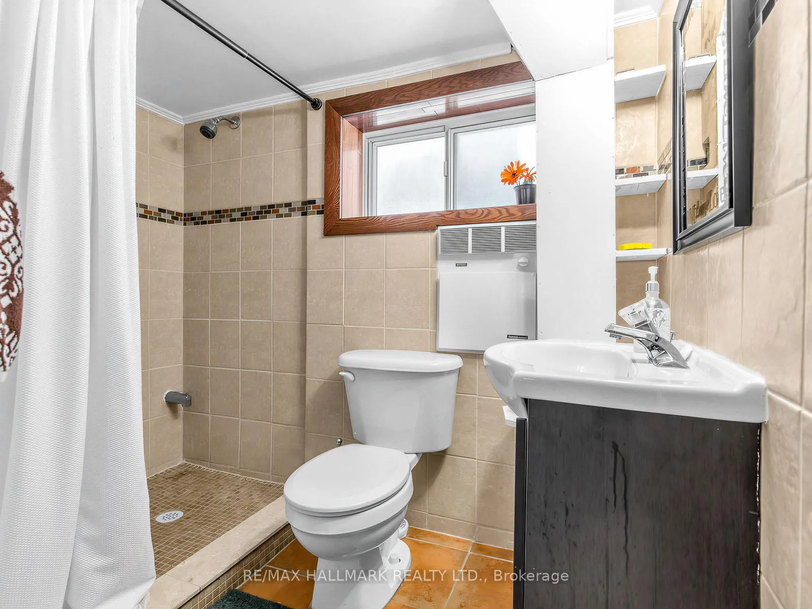 Photo 21 of 334 O'connor Drive, Toronto, East York — HOMEH