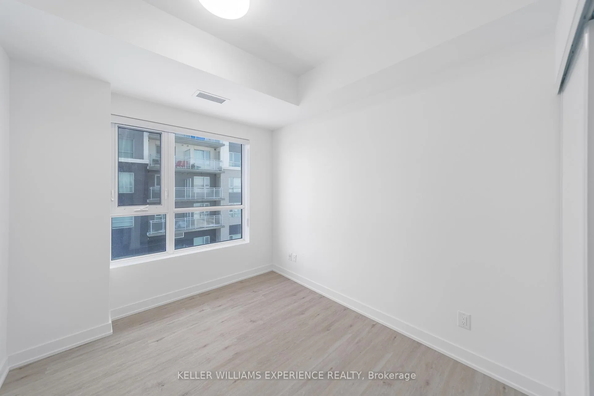 Photo 12 of Unit 309, 56 Lakeside Terrace, Barrie, Little Lake — HOMEH