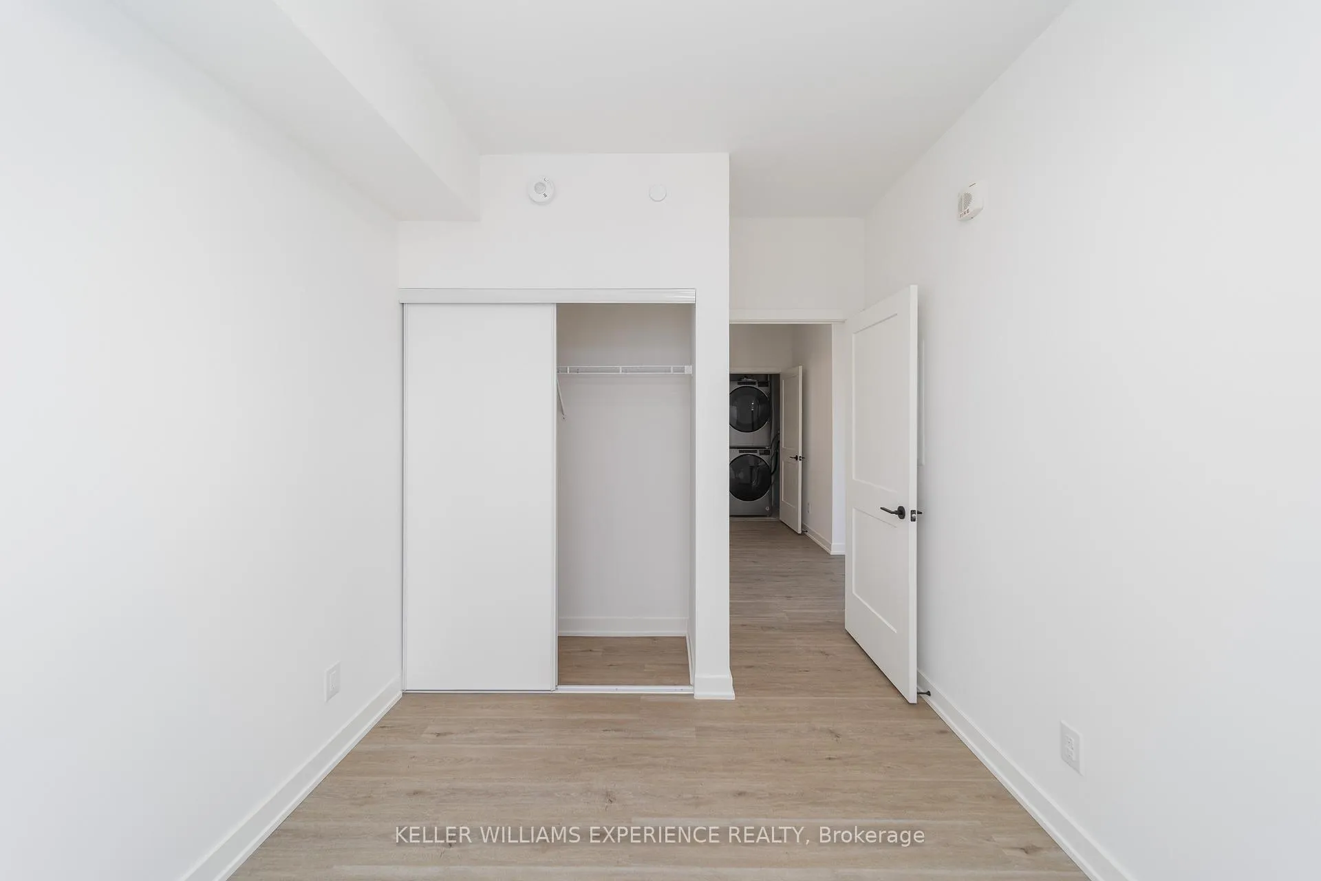 Photo 13 of Unit 309, 56 Lakeside Terrace, Barrie, Little Lake — HOMEH