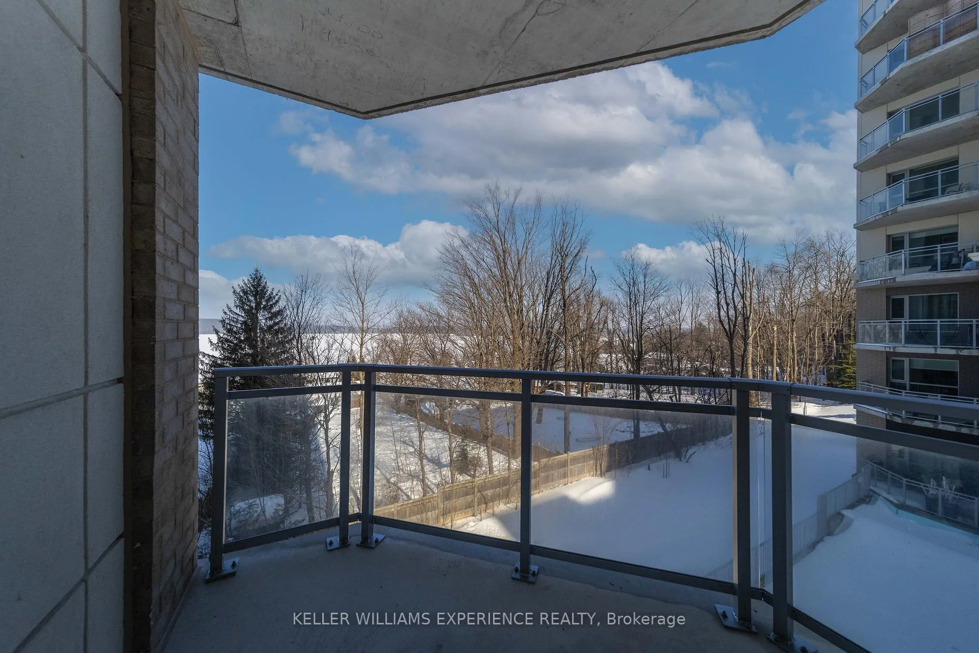 Photo 14 of Unit 309, 56 Lakeside Terrace, Barrie, Little Lake — HOMEH