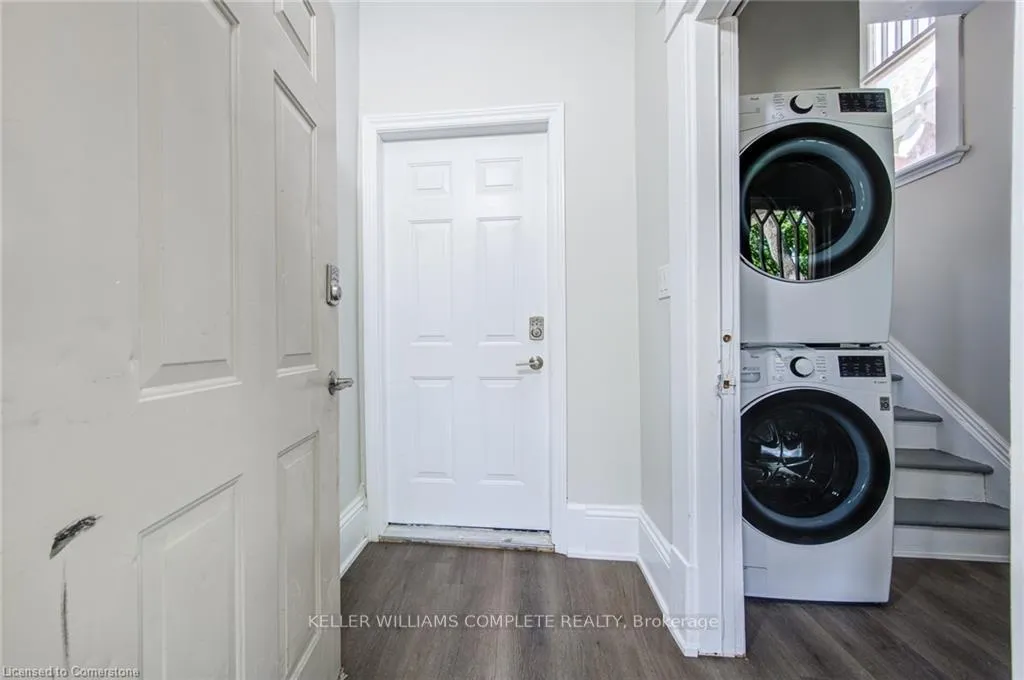 Photo 12 of Unit UPPER, 200 Park Avenue, Brantford, Downtown Core — HOMEH
