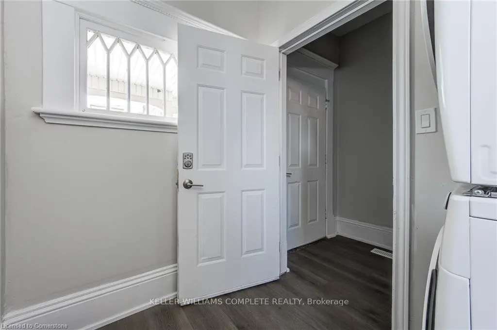 Photo 13 of Unit UPPER, 200 Park Avenue, Brantford, Downtown Core — HOMEH