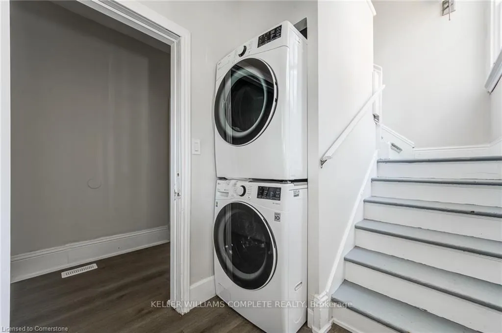 Photo 14 of Unit UPPER, 200 Park Avenue, Brantford, Downtown Core — HOMEH