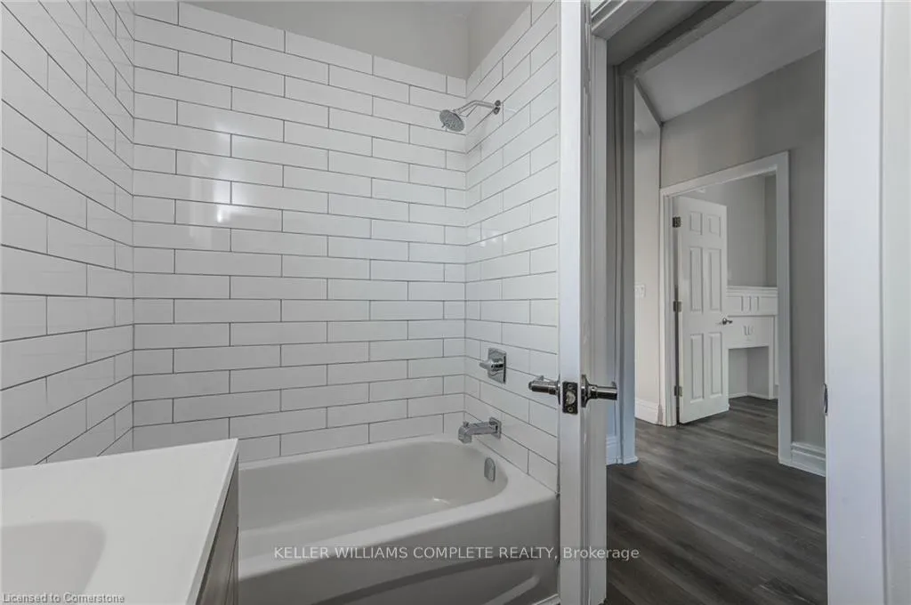 Photo 22 of Unit UPPER, 200 Park Avenue, Brantford, Downtown Core — HOMEH