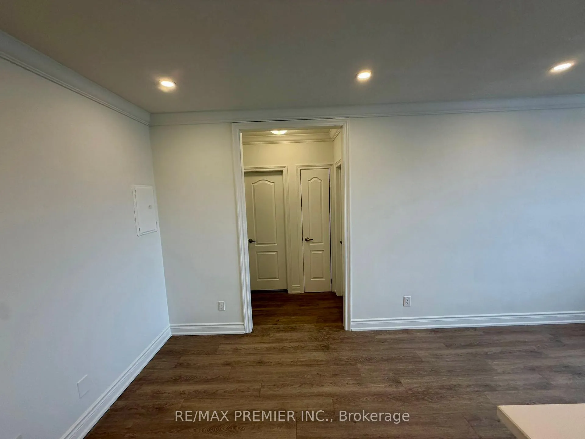 Photo 6 of Unit 203, 112 St. Joseph's Drive, Hamilton, Corktown — HOMEH