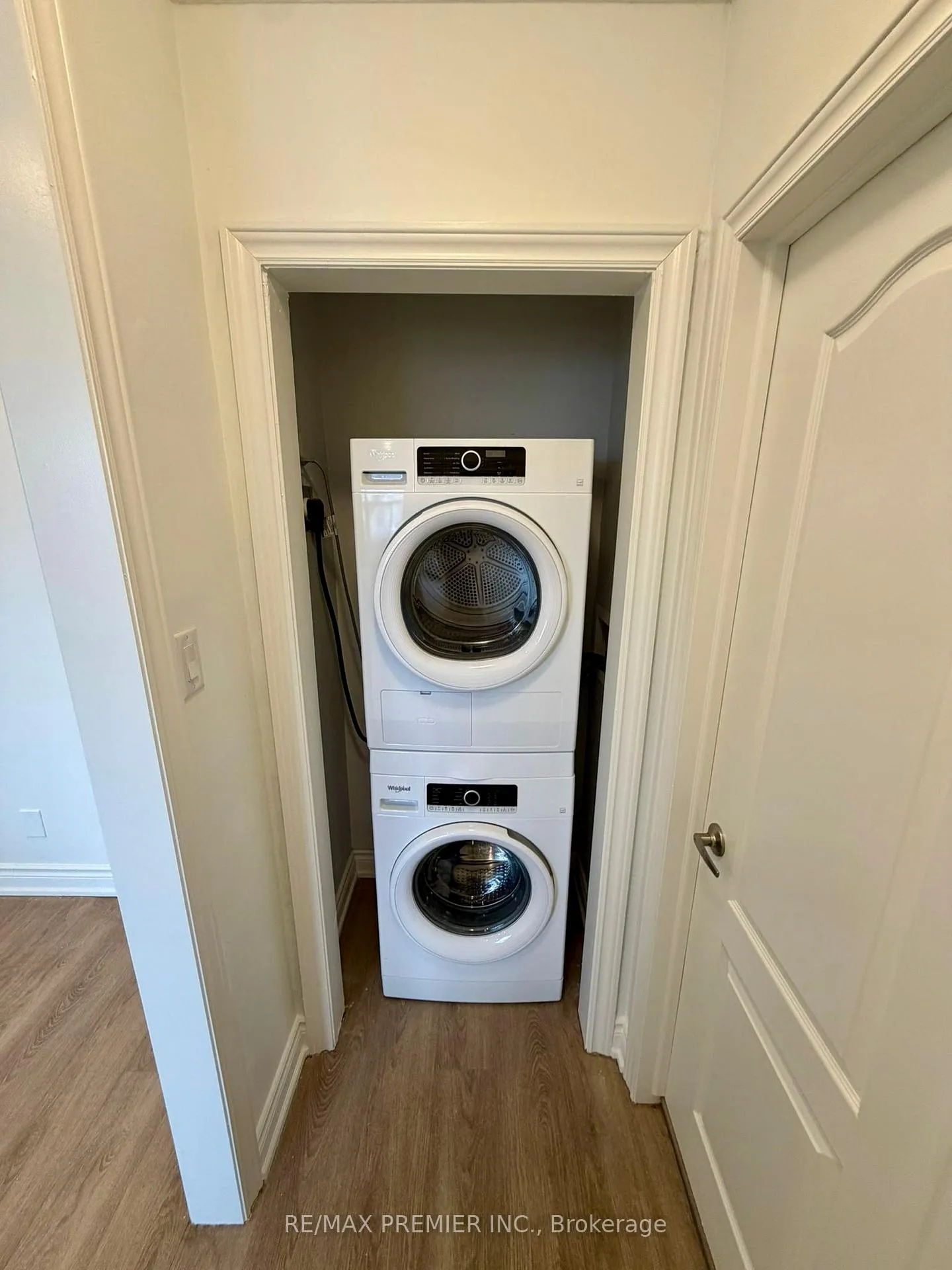 Photo 8 of Unit 203, 112 St. Joseph's Drive, Hamilton, Corktown — HOMEH