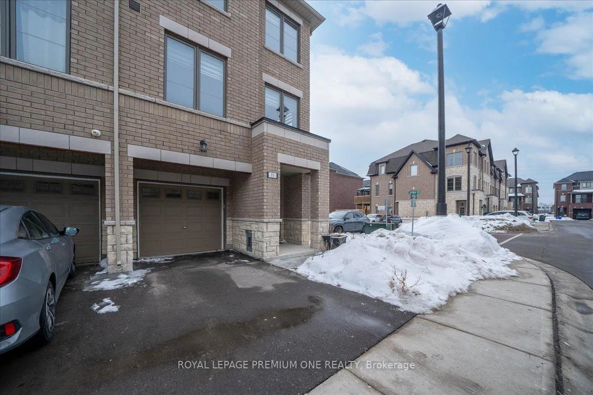 Photo 3 of 11 Arcola Street, Brampton, Goreway Drive Corridor — HOMEH