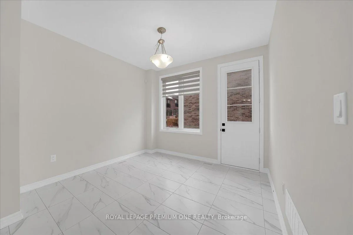 Photo 19 of 11 Arcola Street, Brampton, Goreway Drive Corridor — HOMEH