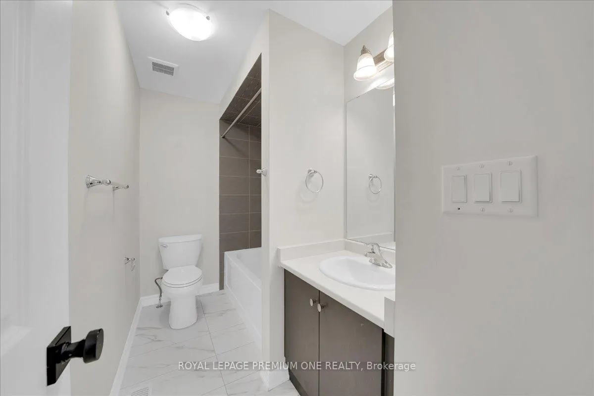 Photo 30 of 11 Arcola Street, Brampton, Goreway Drive Corridor — HOMEH