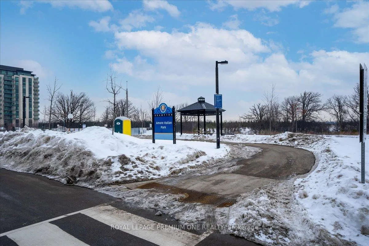 Photo 39 of 11 Arcola Street, Brampton, Goreway Drive Corridor — HOMEH