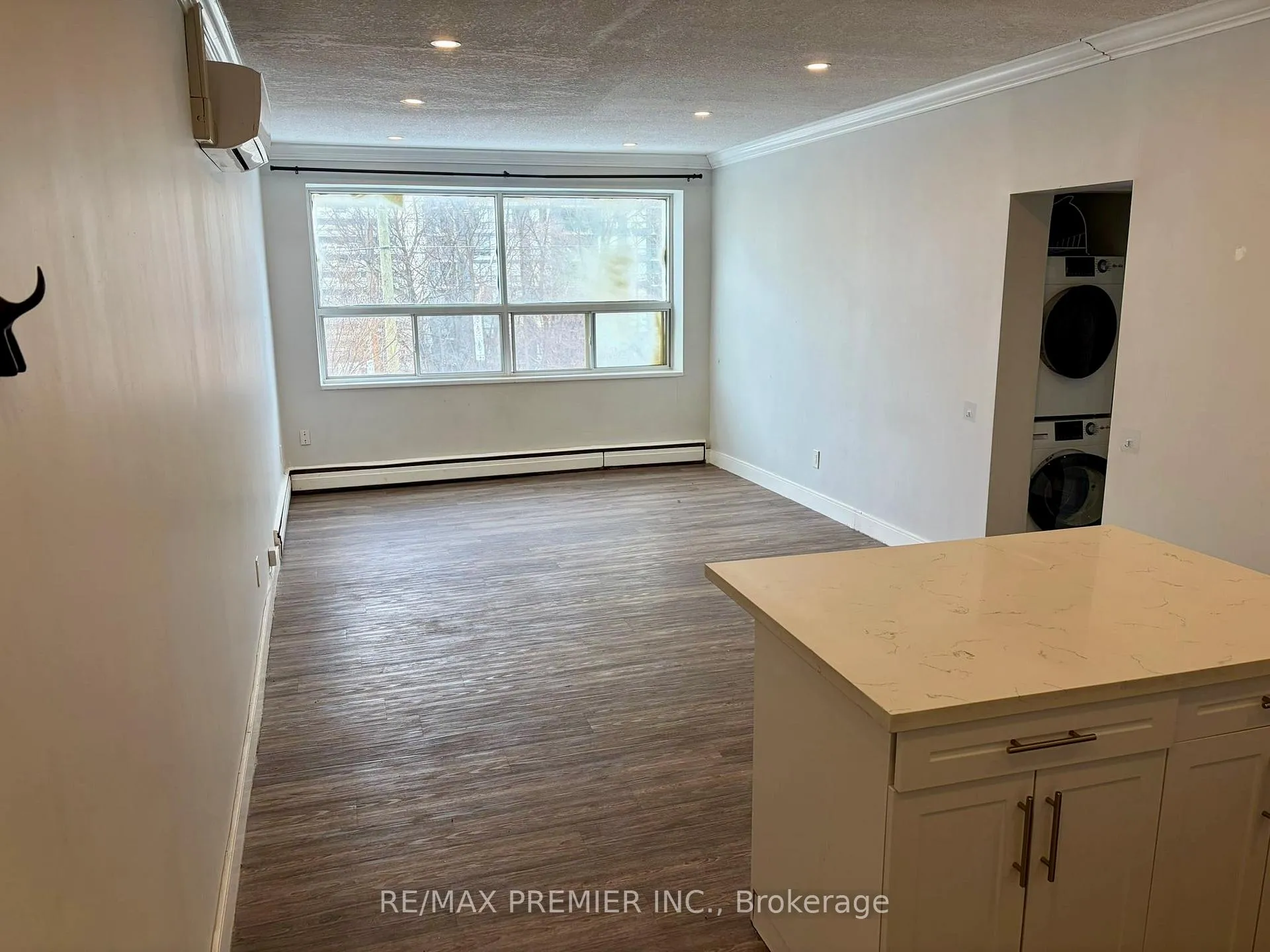 Photo 4 of Unit 101, 112 St. Joseph's Drive, Hamilton, Corktown — HOMEH
