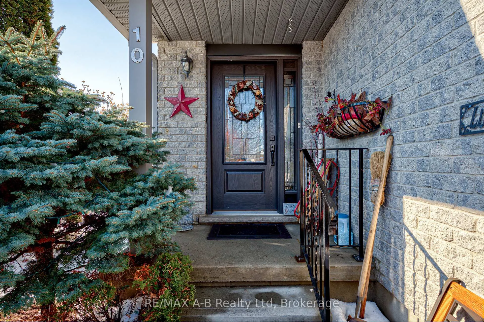 Photo 3 of 10 Edison Street, St. Marys — HOMEH
