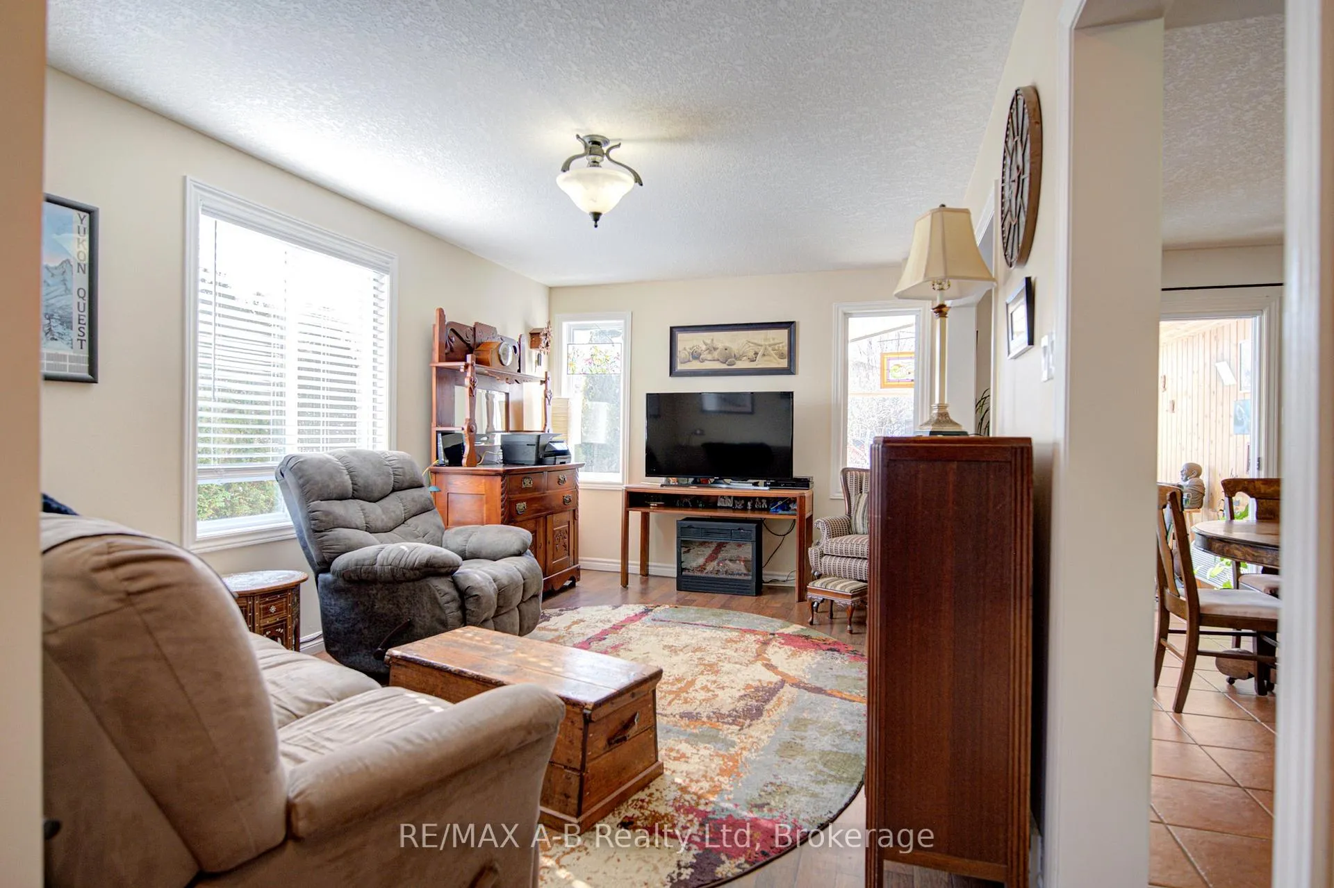 Photo 8 of 10 Edison Street, St. Marys — HOMEH