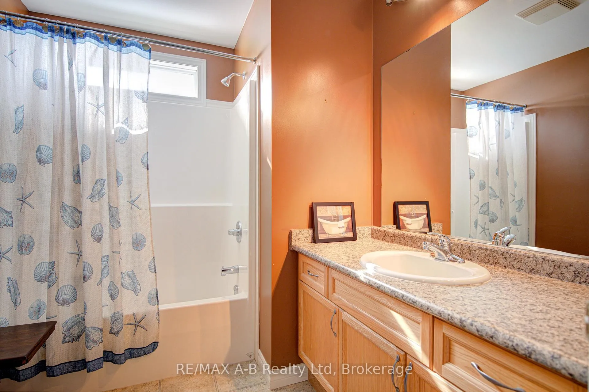 Photo 21 of 10 Edison Street, St. Marys — HOMEH