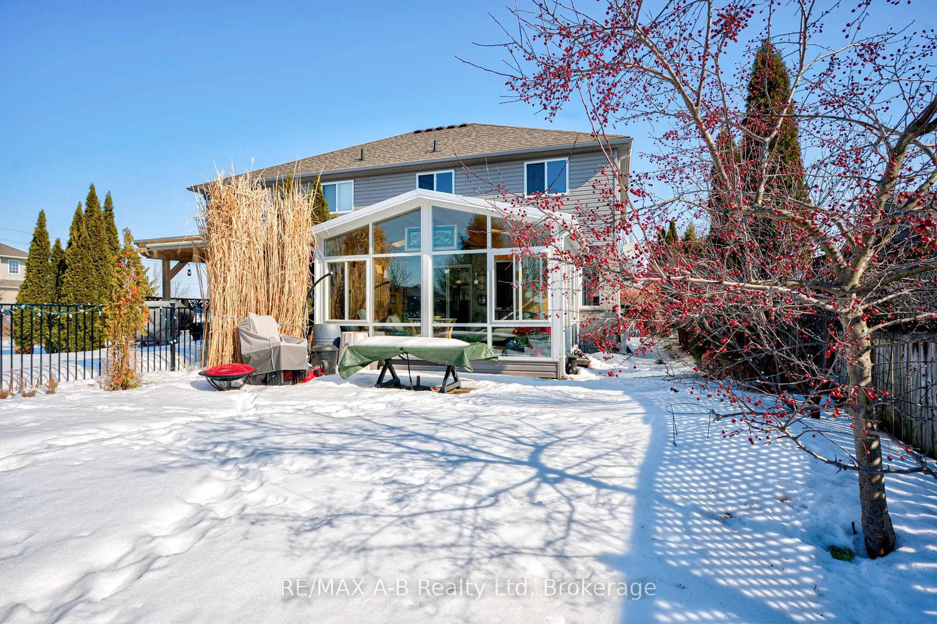 Photo 32 of 10 Edison Street, St. Marys — HOMEH