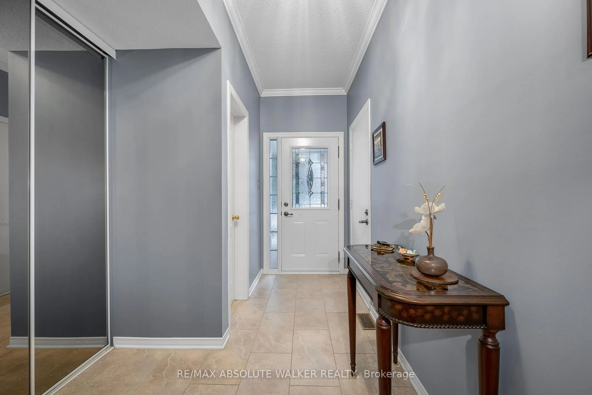 Photo 2 of 6169 Oak Meadows Drive, Ottawa, Chapel Hill — HOMEH