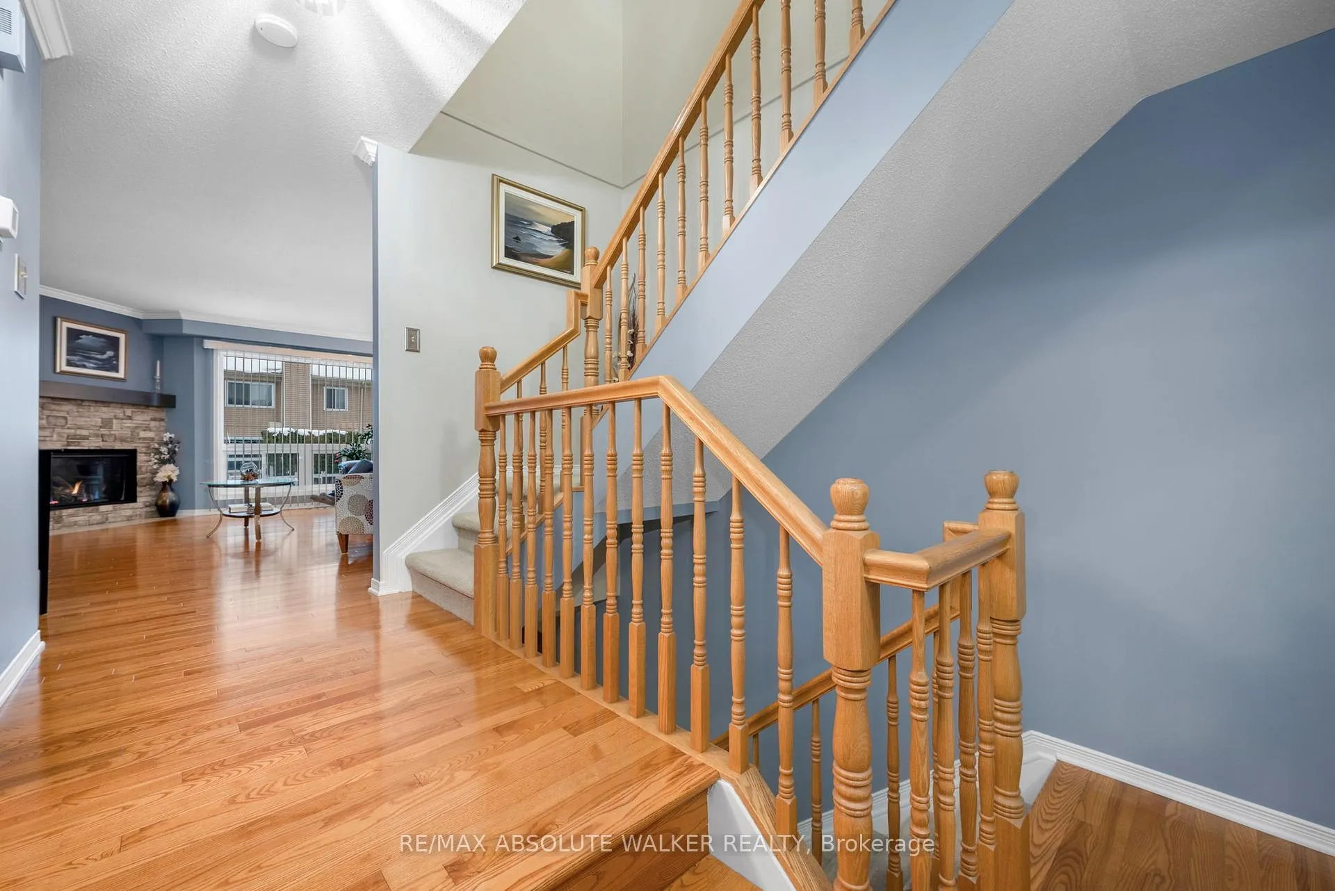 Photo 4 of 6169 Oak Meadows Drive, Ottawa, Chapel Hill — HOMEH