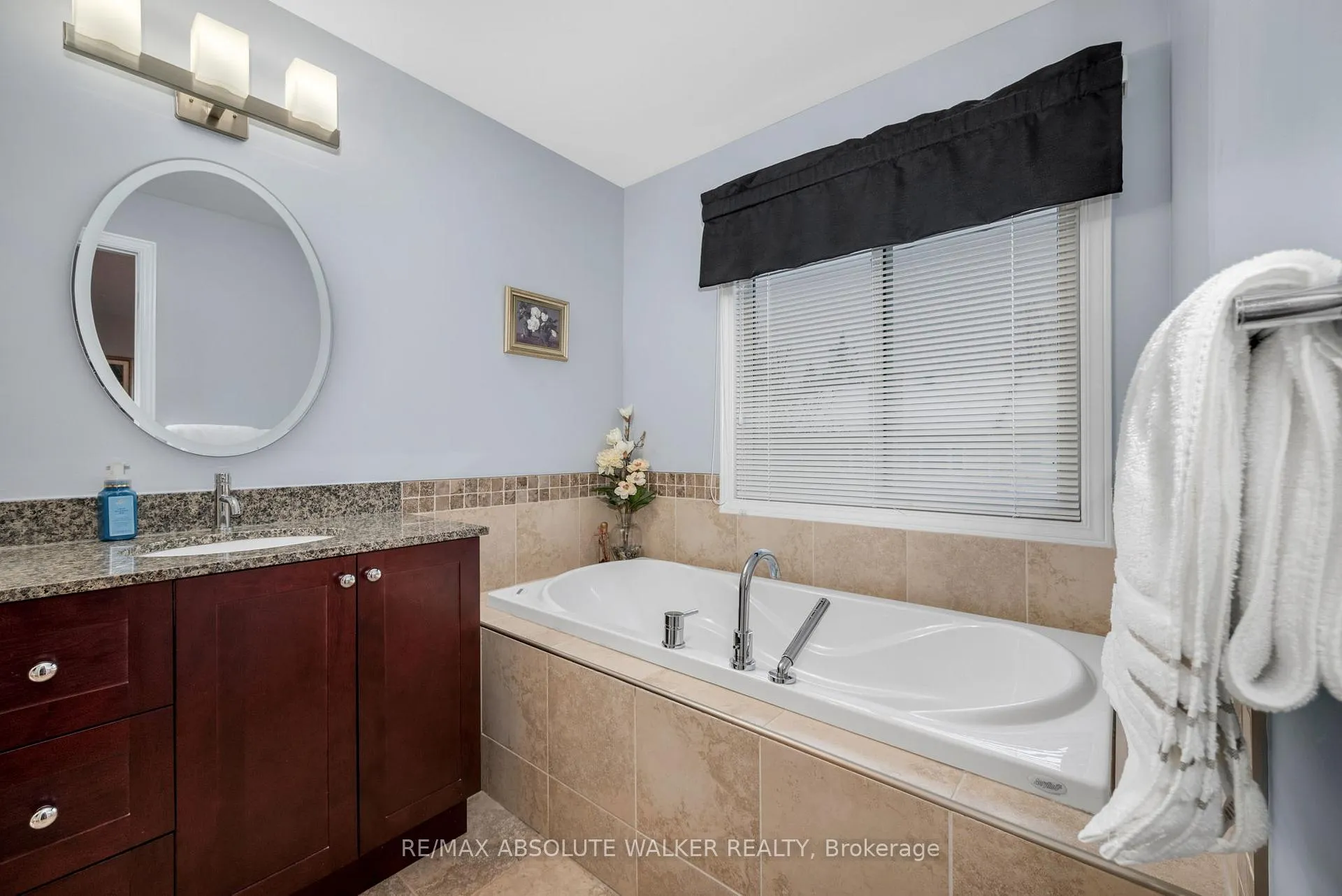 Photo 20 of 6169 Oak Meadows Drive, Ottawa, Chapel Hill — HOMEH
