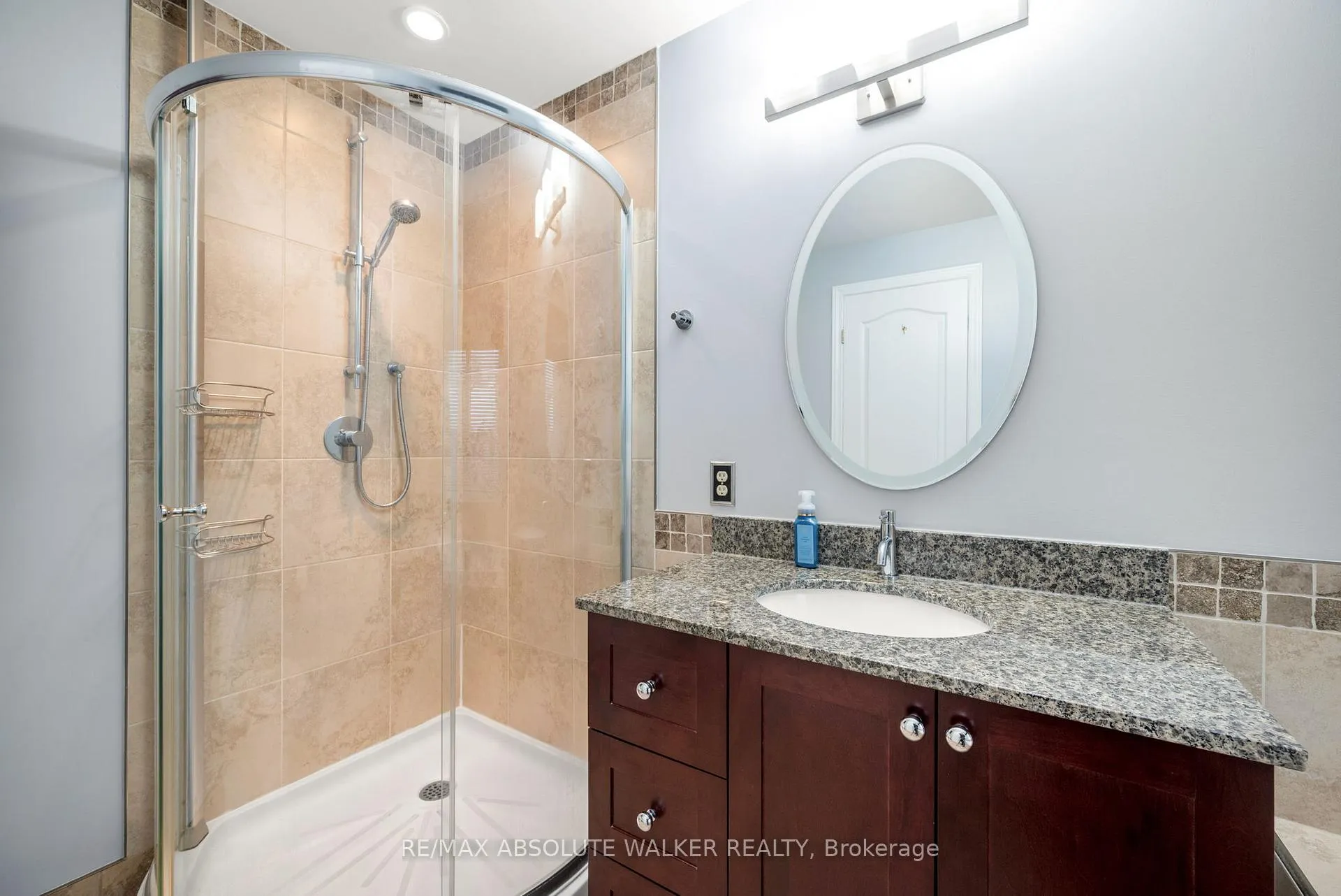 Photo 21 of 6169 Oak Meadows Drive, Ottawa, Chapel Hill — HOMEH