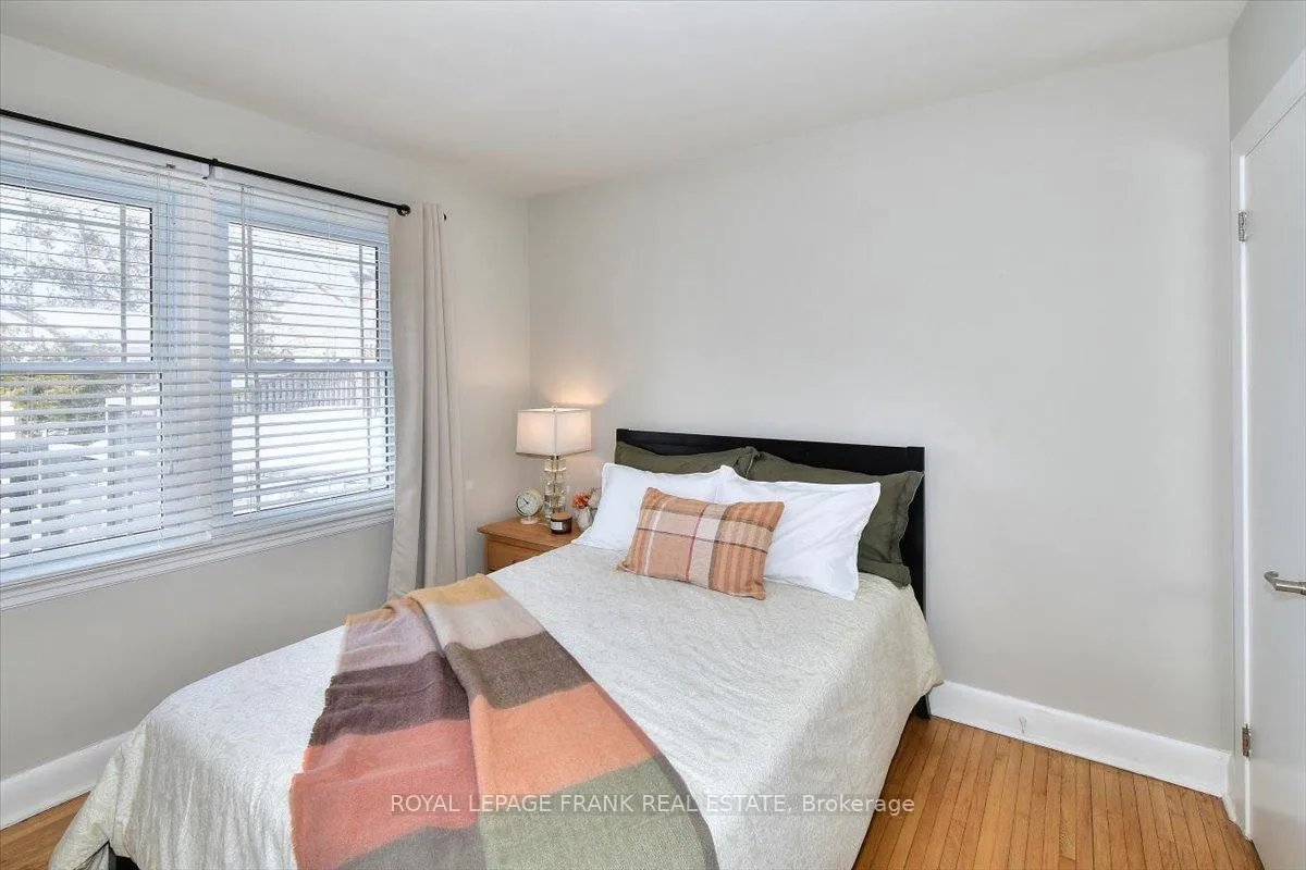 Photo 11 of 1369 Armstrong Drive, Peterborough, Town Ward 3 — HOMEH