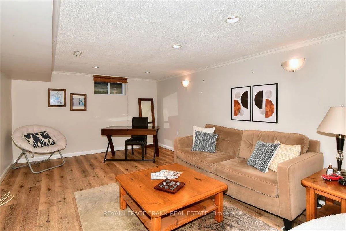 Photo 16 of 1369 Armstrong Drive, Peterborough, Town Ward 3 — HOMEH