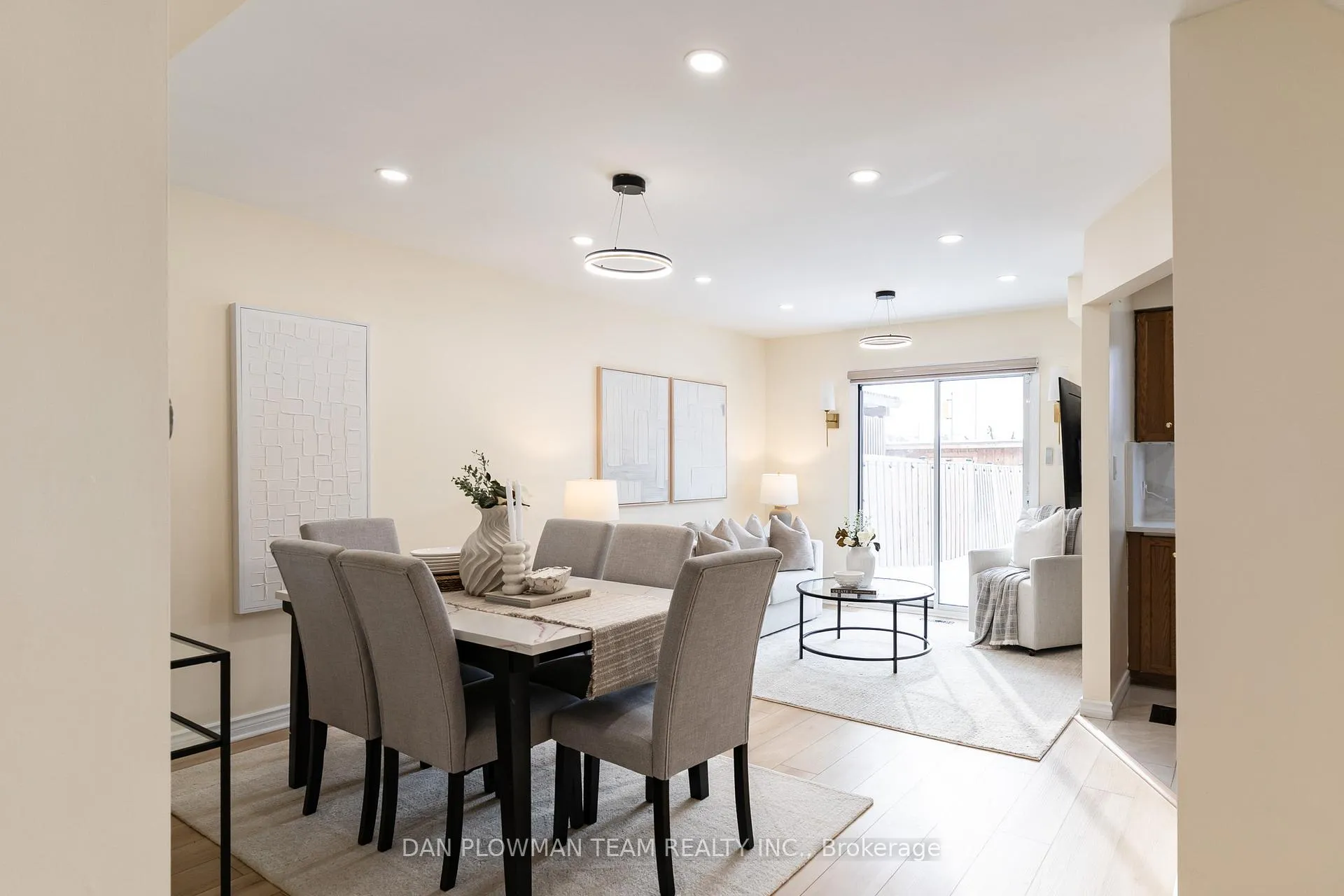 Photo 10 of 8 Oglevie Drive, Whitby, Pringle Creek — HOMEH