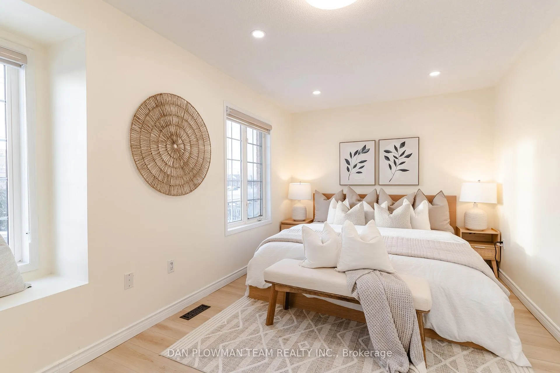 Photo 23 of 8 Oglevie Drive, Whitby, Pringle Creek — HOMEH