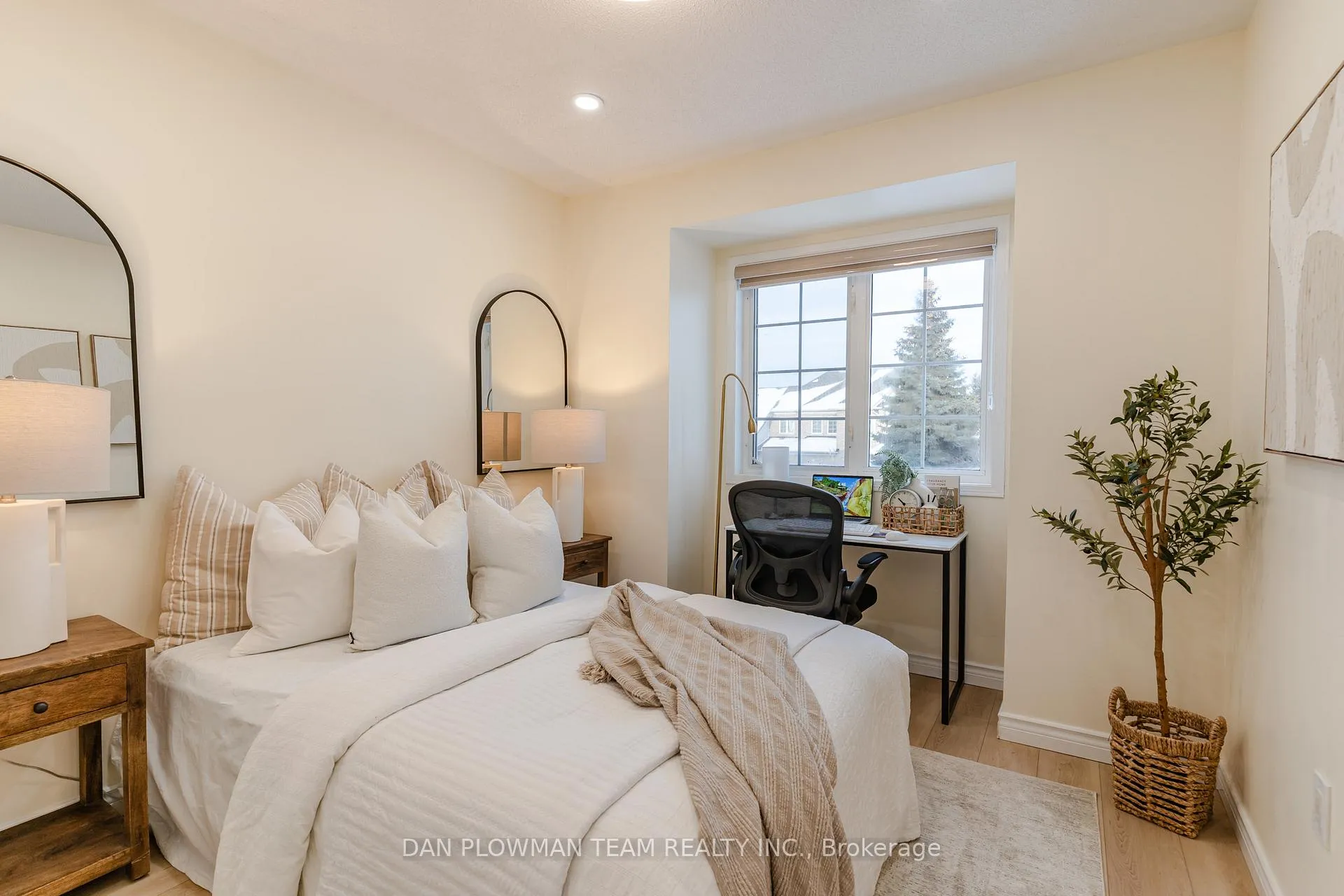Photo 25 of 8 Oglevie Drive, Whitby, Pringle Creek — HOMEH