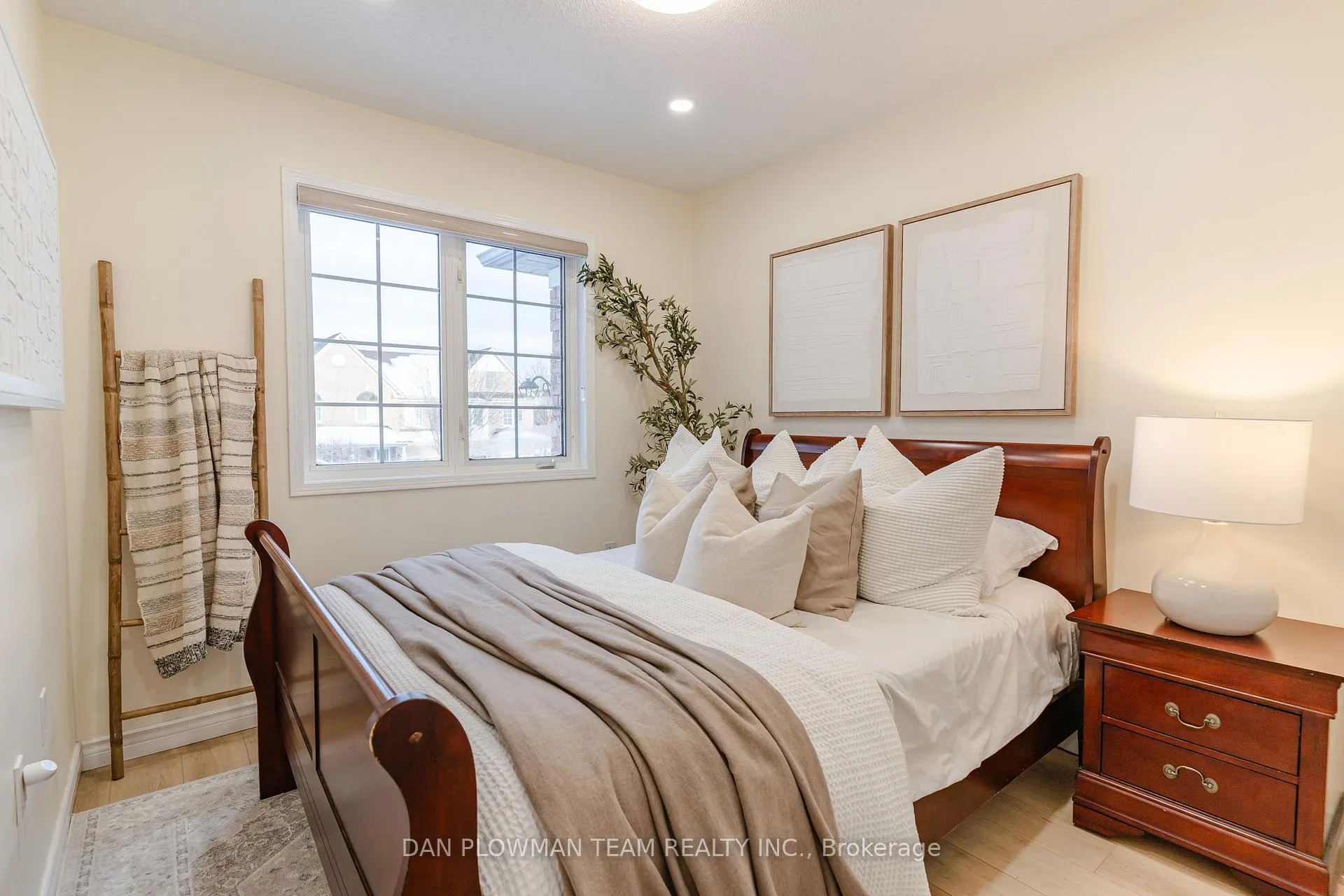 Photo 27 of 8 Oglevie Drive, Whitby, Pringle Creek — HOMEH