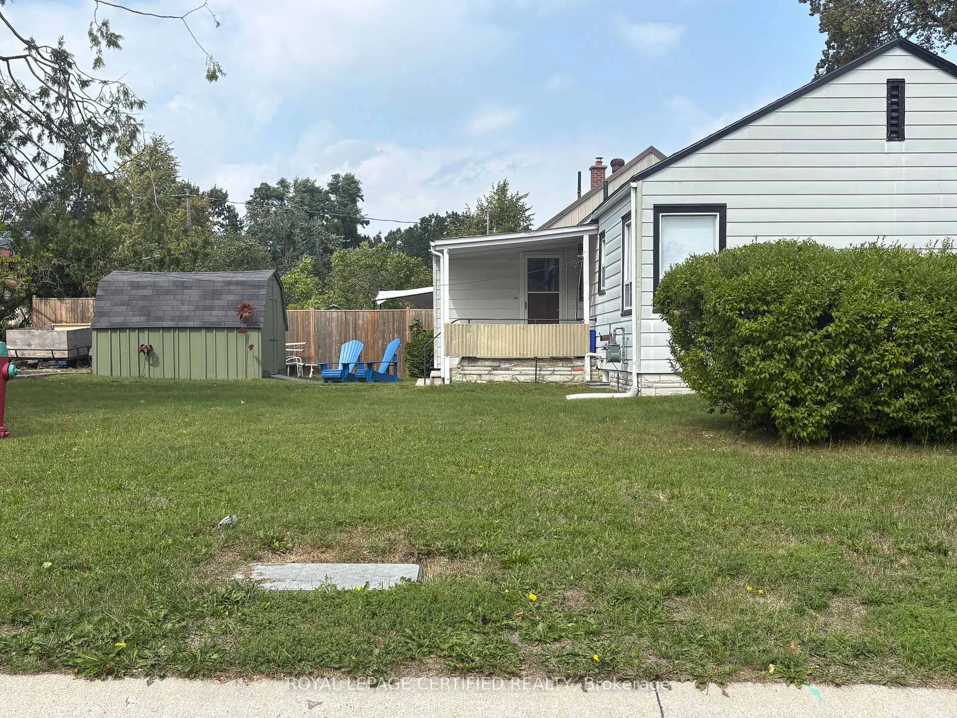 Photo 3 of 139 Memorial Avenue, Orillia — HOMEH