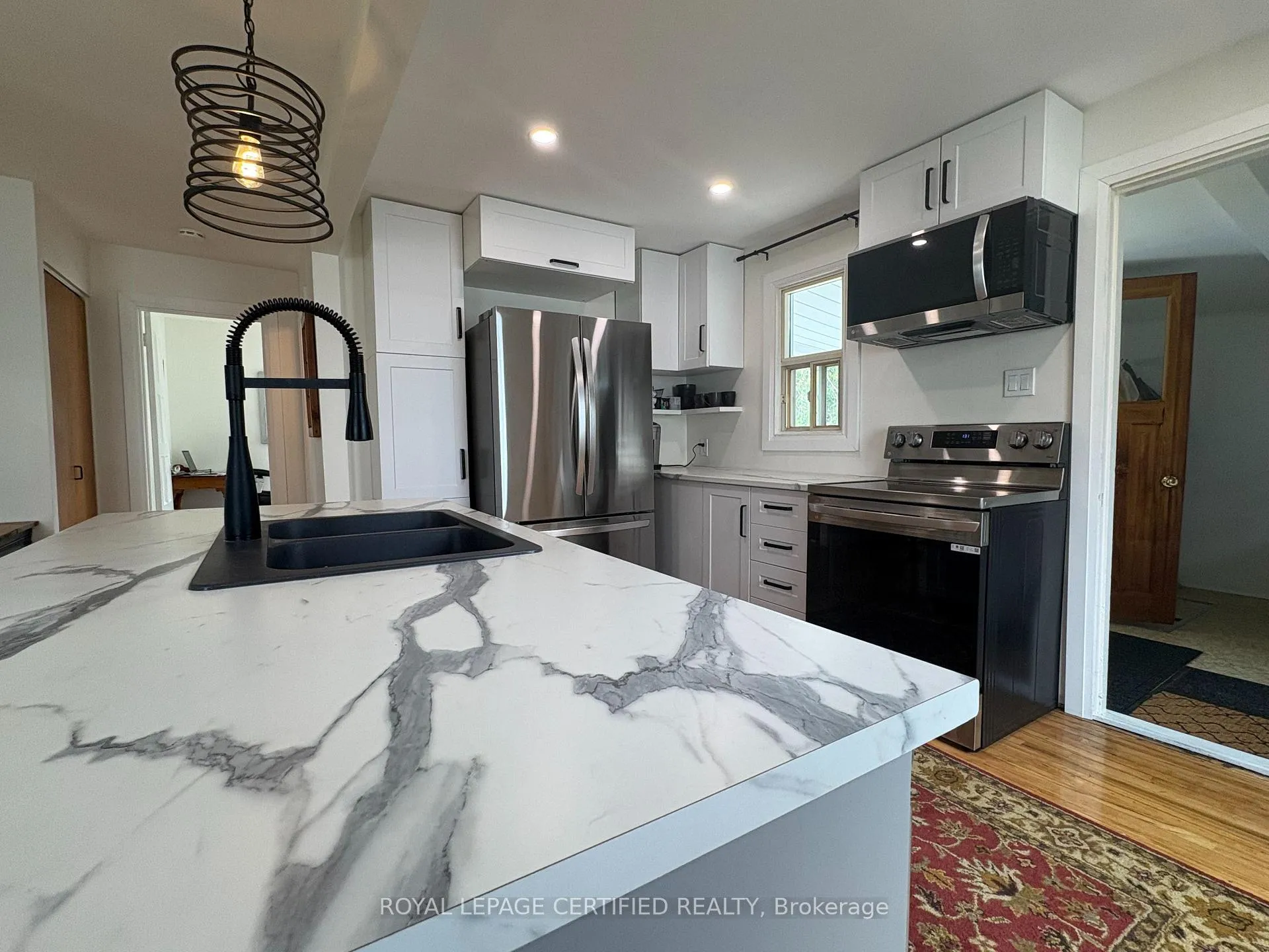 Photo 5 of 139 Memorial Avenue, Orillia — HOMEH