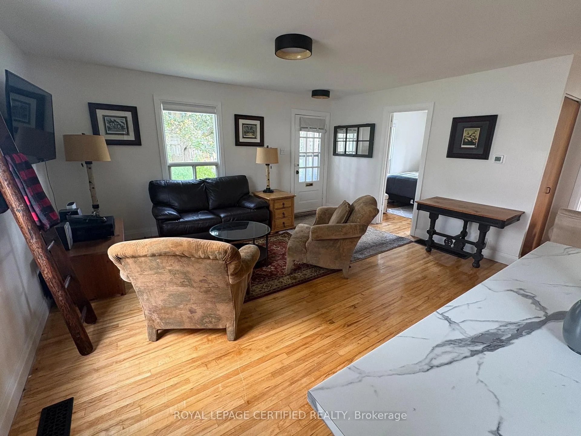 Photo 6 of 139 Memorial Avenue, Orillia — HOMEH