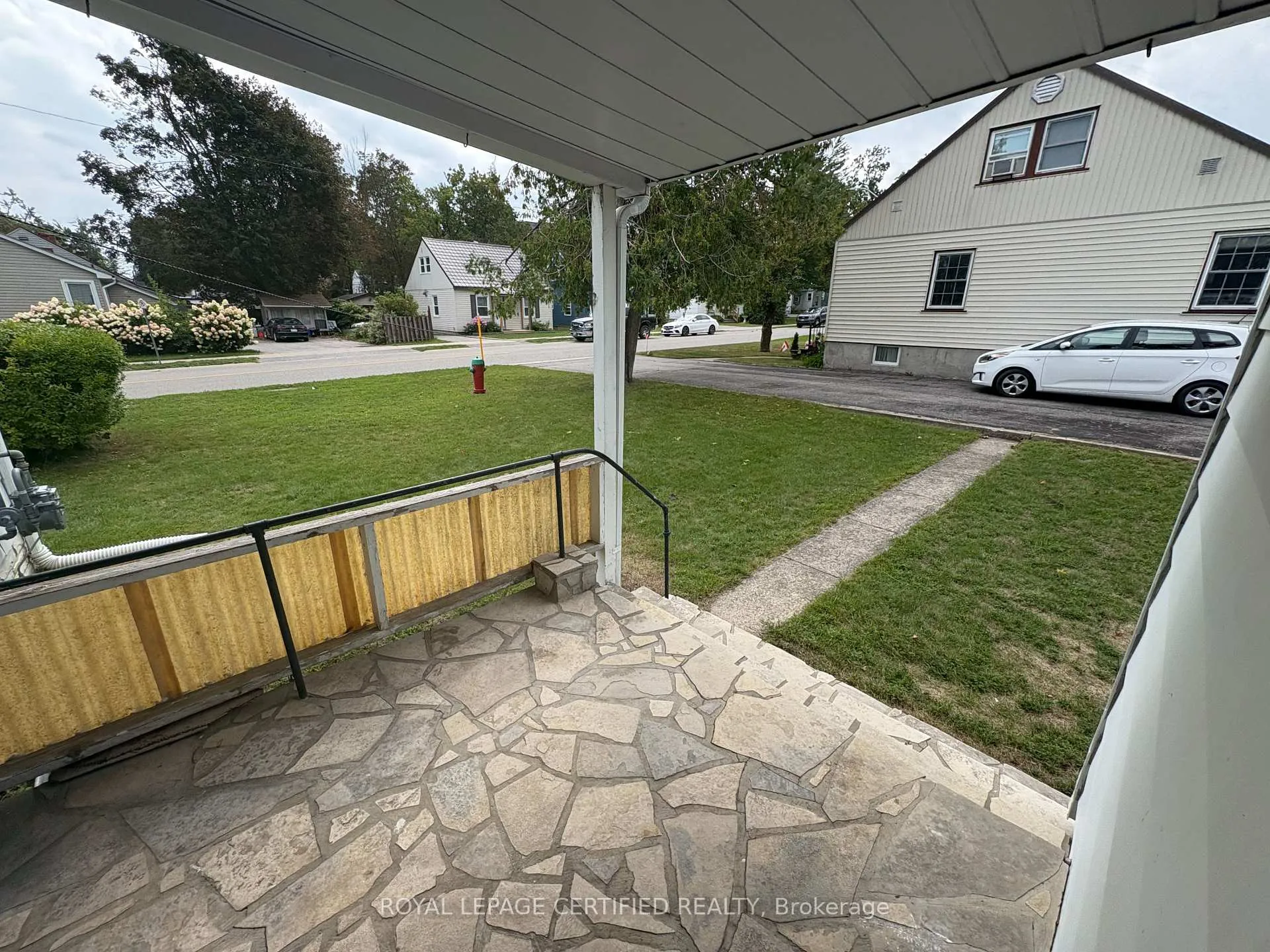 Photo 12 of 139 Memorial Avenue, Orillia — HOMEH