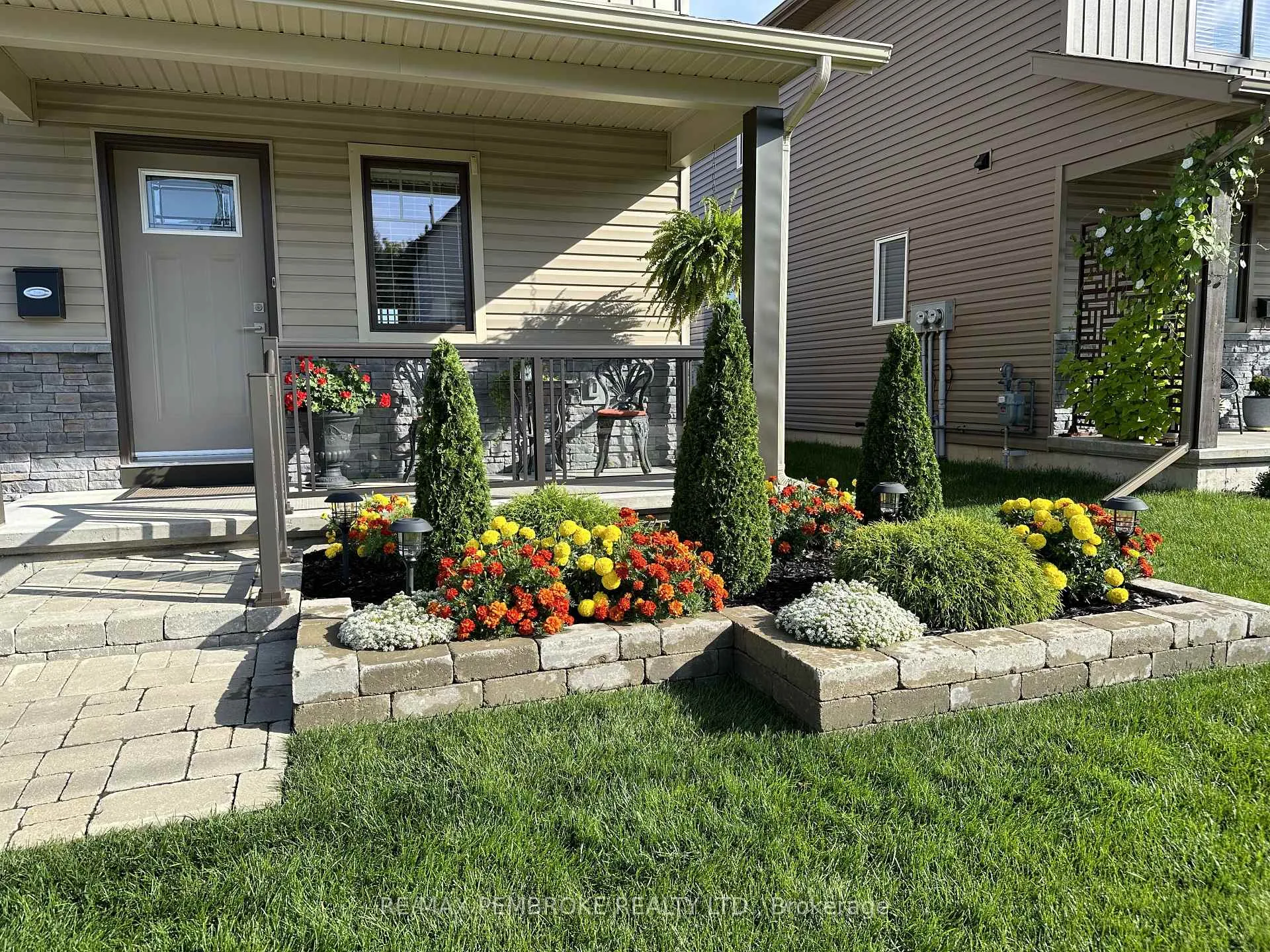 Photo 4 of 347 Nelson Street, Pembroke — HOMEH