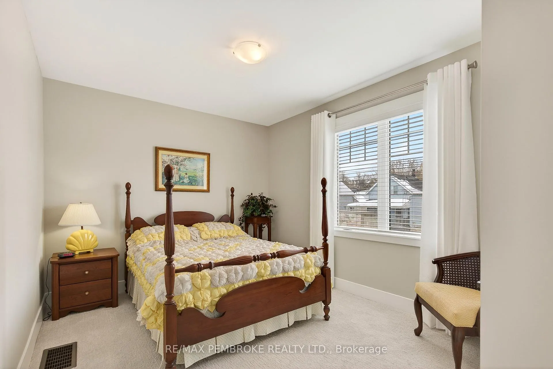 Photo 23 of 347 Nelson Street, Pembroke — HOMEH