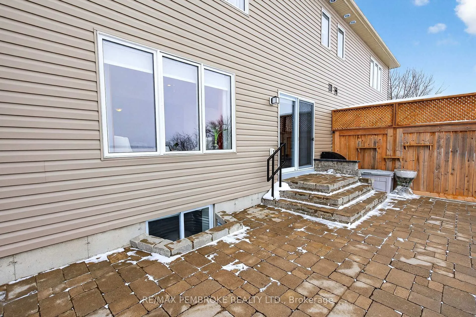 Photo 38 of 347 Nelson Street, Pembroke — HOMEH