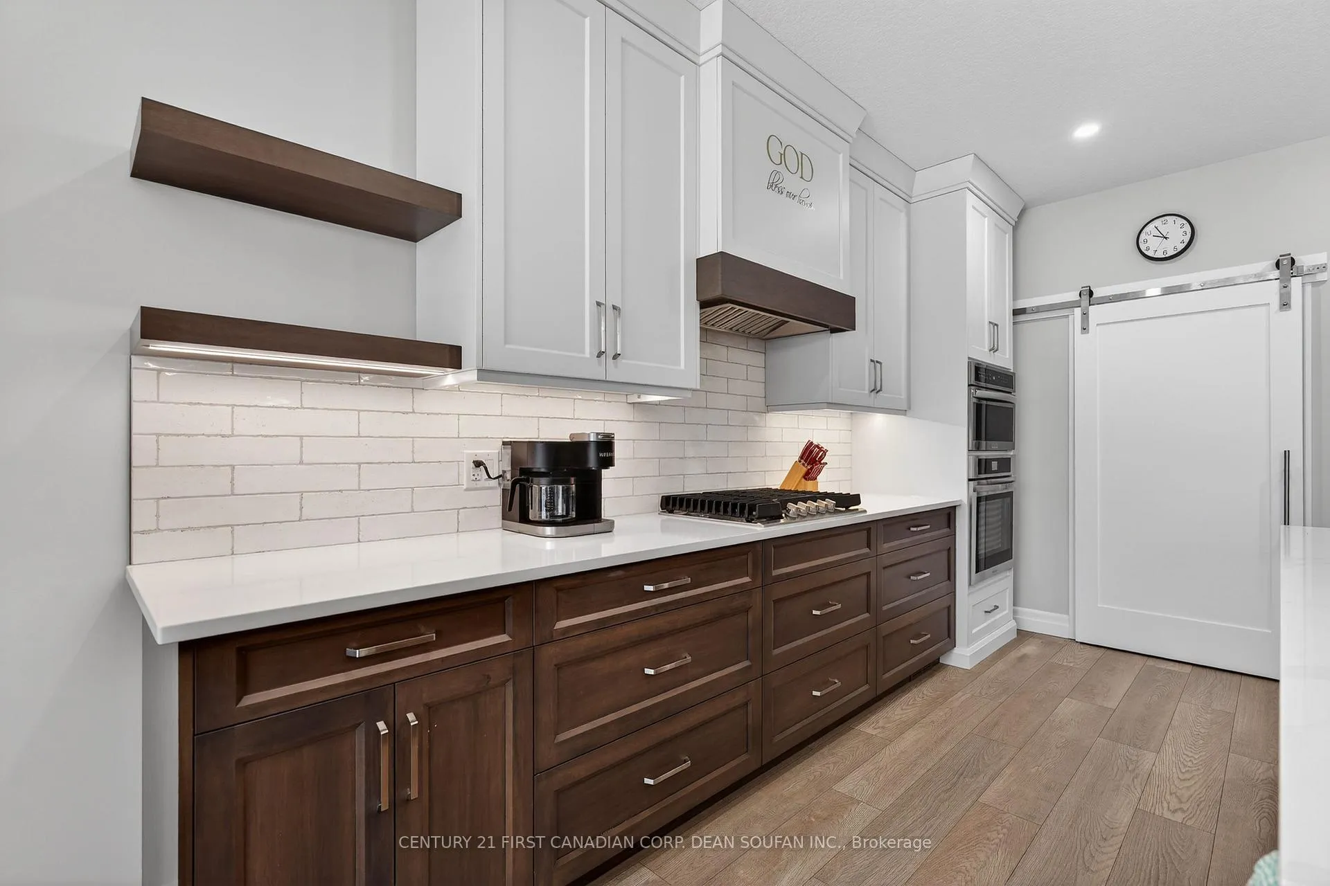 Photo 17 of 44 Muirfield Drive, St. Thomas — HOMEH