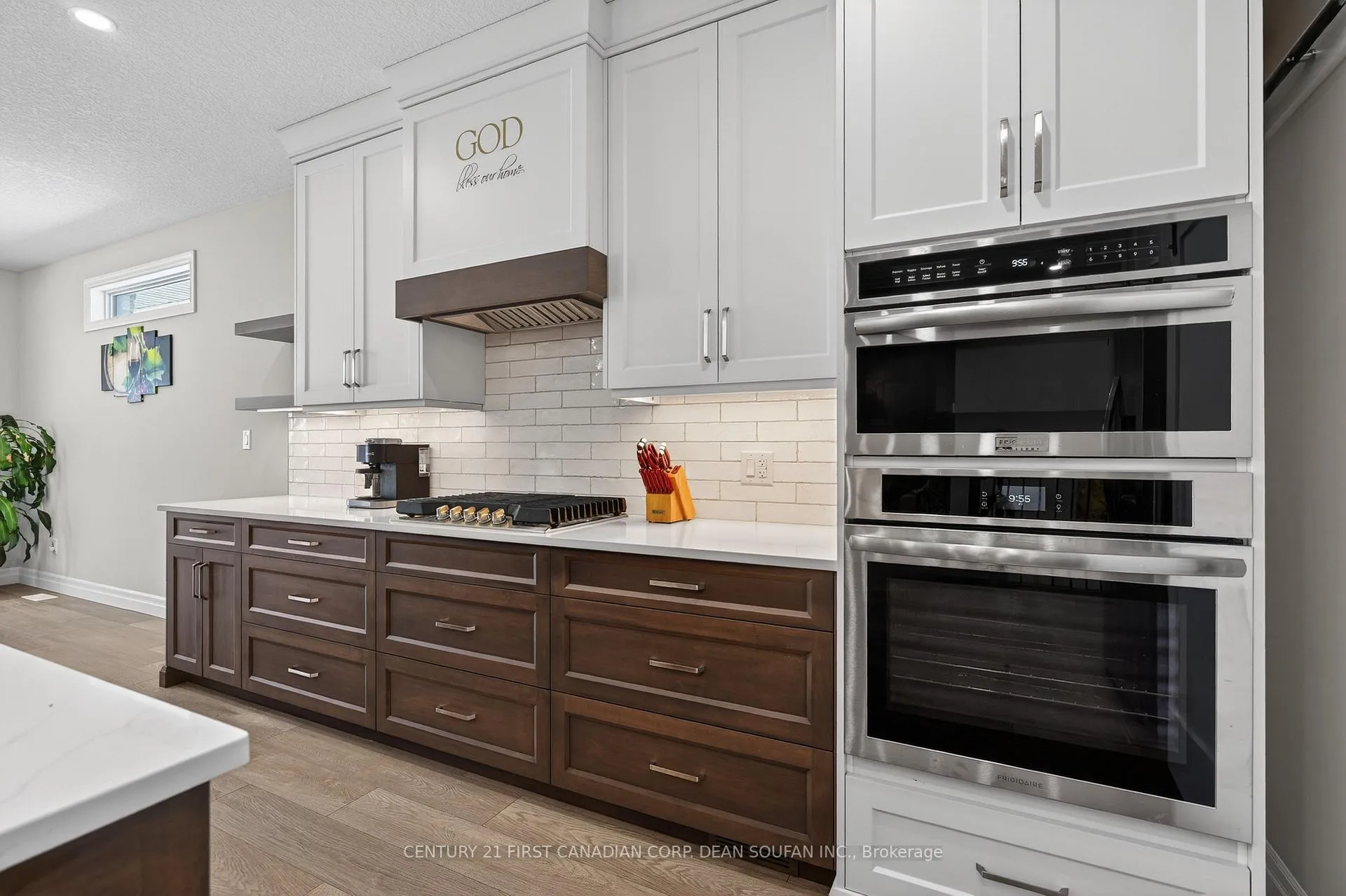 Photo 18 of 44 Muirfield Drive, St. Thomas — HOMEH