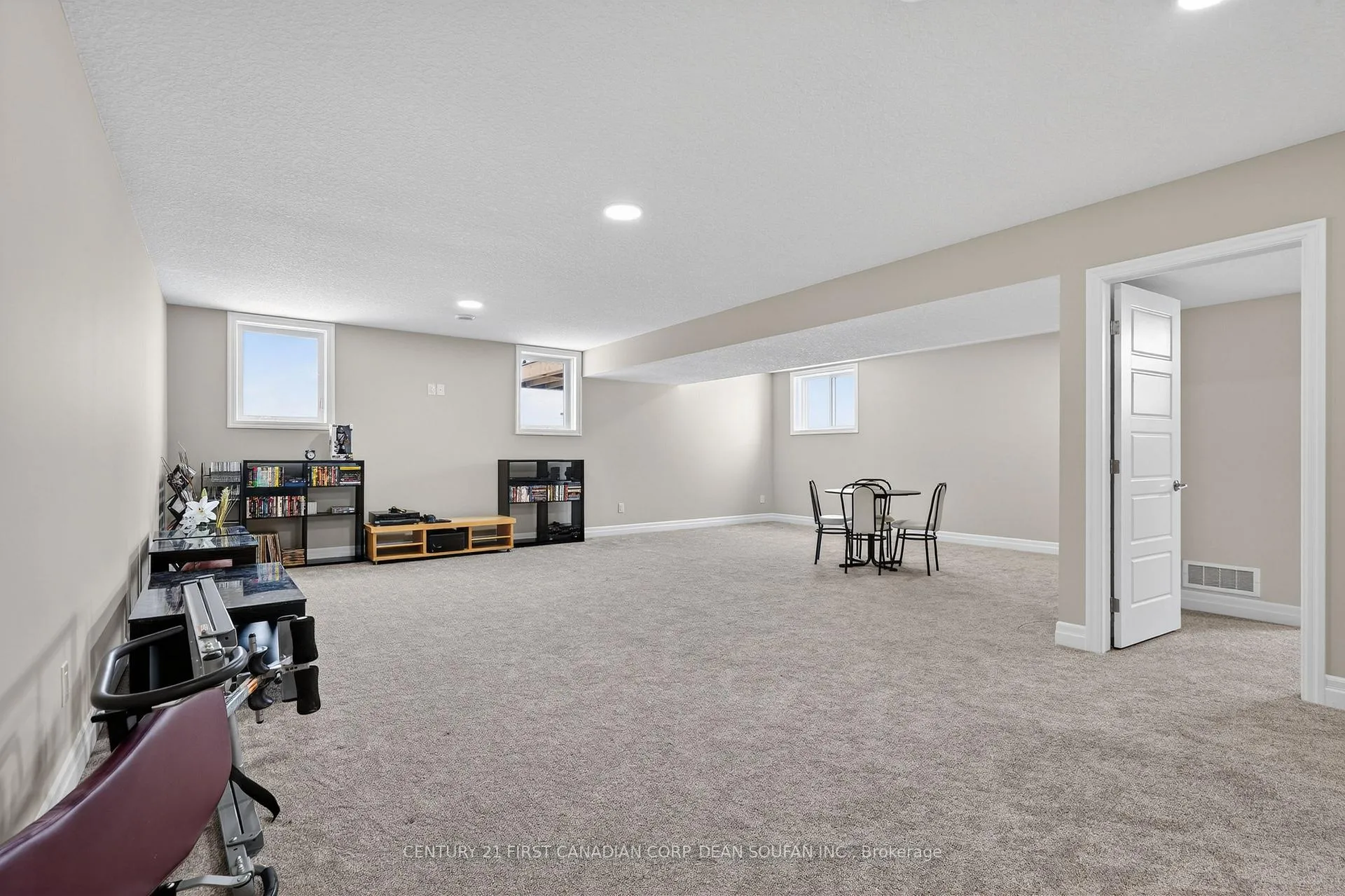 Photo 40 of 44 Muirfield Drive, St. Thomas — HOMEH