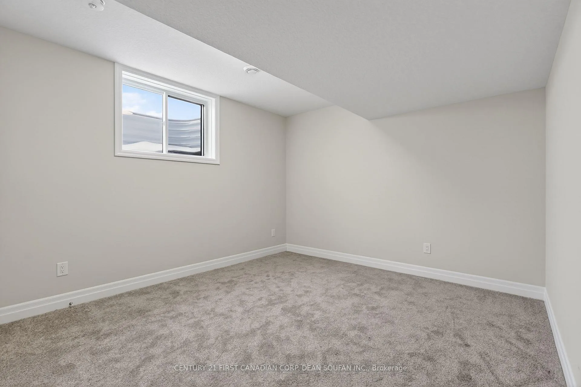Photo 46 of 44 Muirfield Drive, St. Thomas — HOMEH