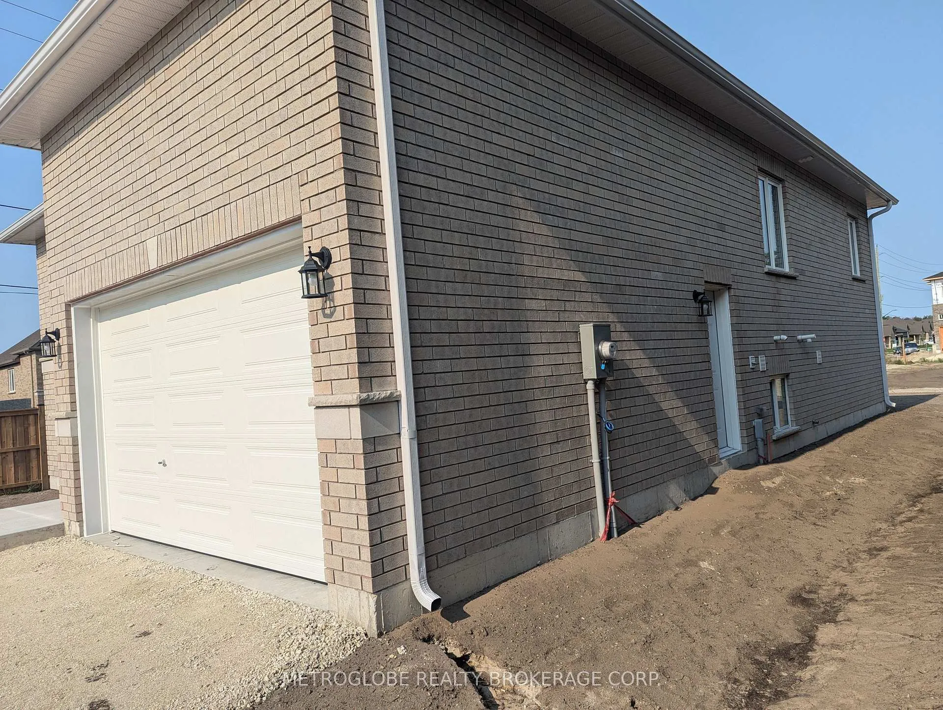 Photo 2 of 2 Joanne Crescent, Wasaga Beach — HOMEH