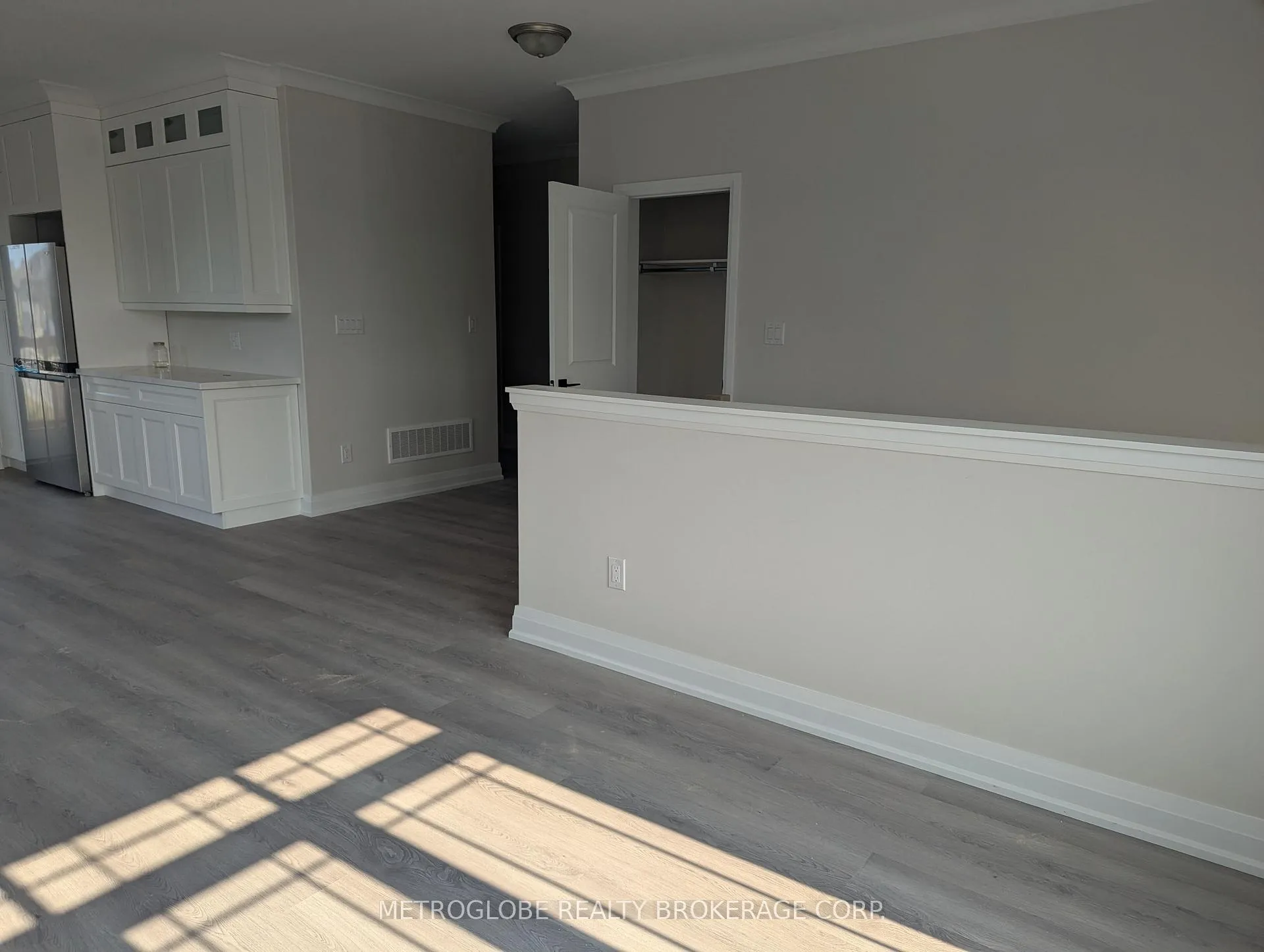 Photo 9 of 2 Joanne Crescent, Wasaga Beach — HOMEH