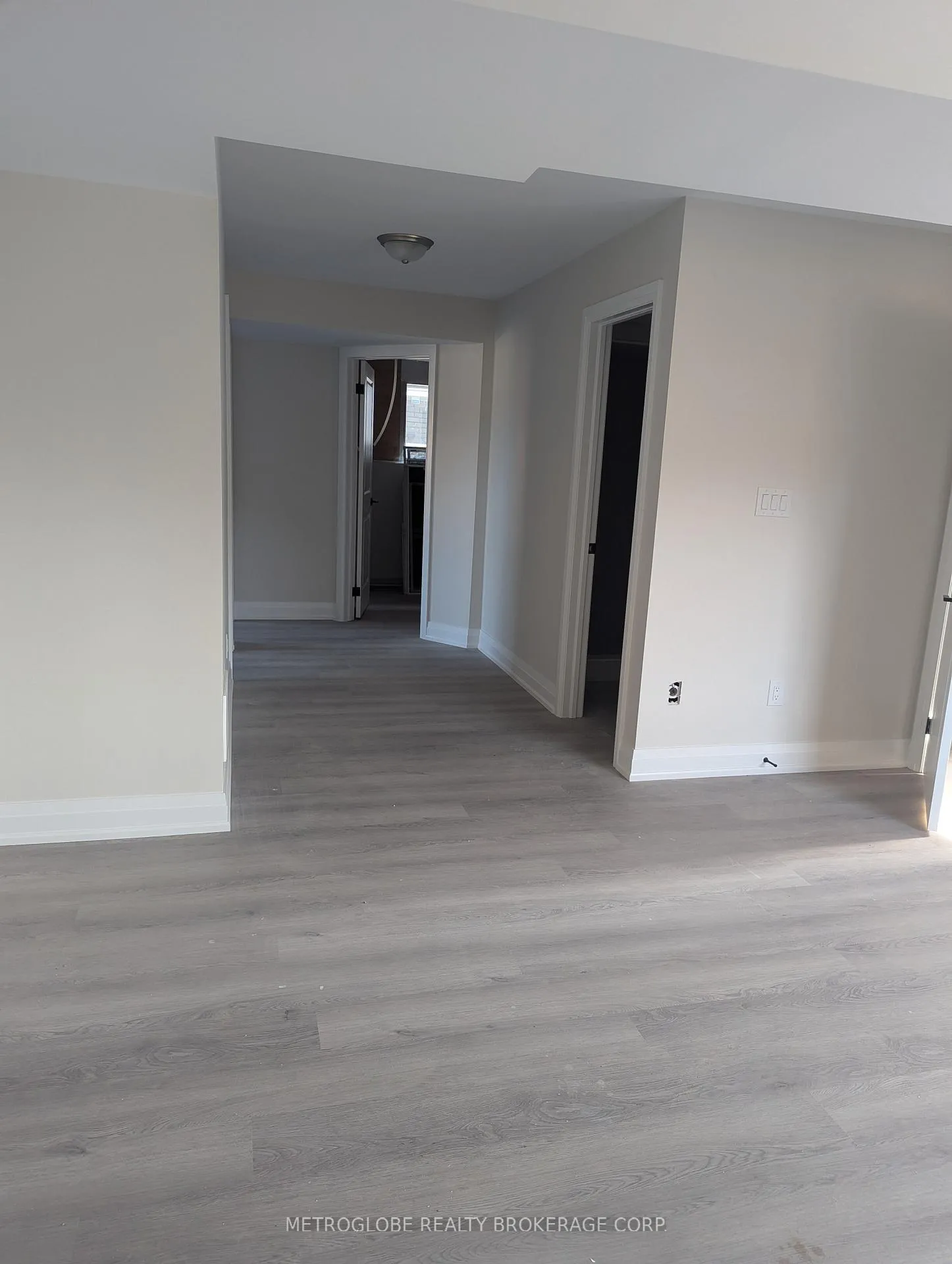 Photo 18 of 2 Joanne Crescent, Wasaga Beach — HOMEH
