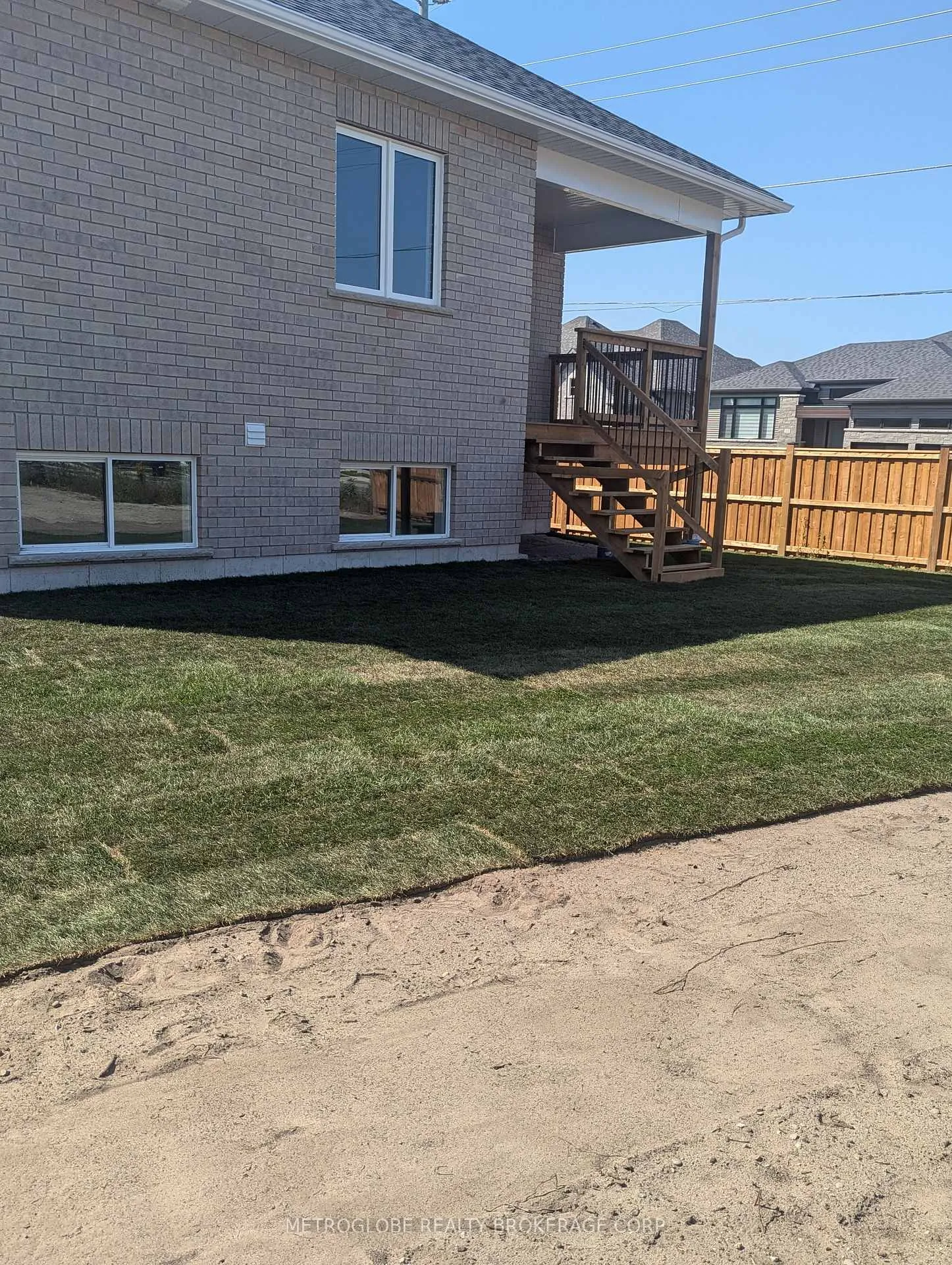 Photo 27 of 2 Joanne Crescent, Wasaga Beach — HOMEH