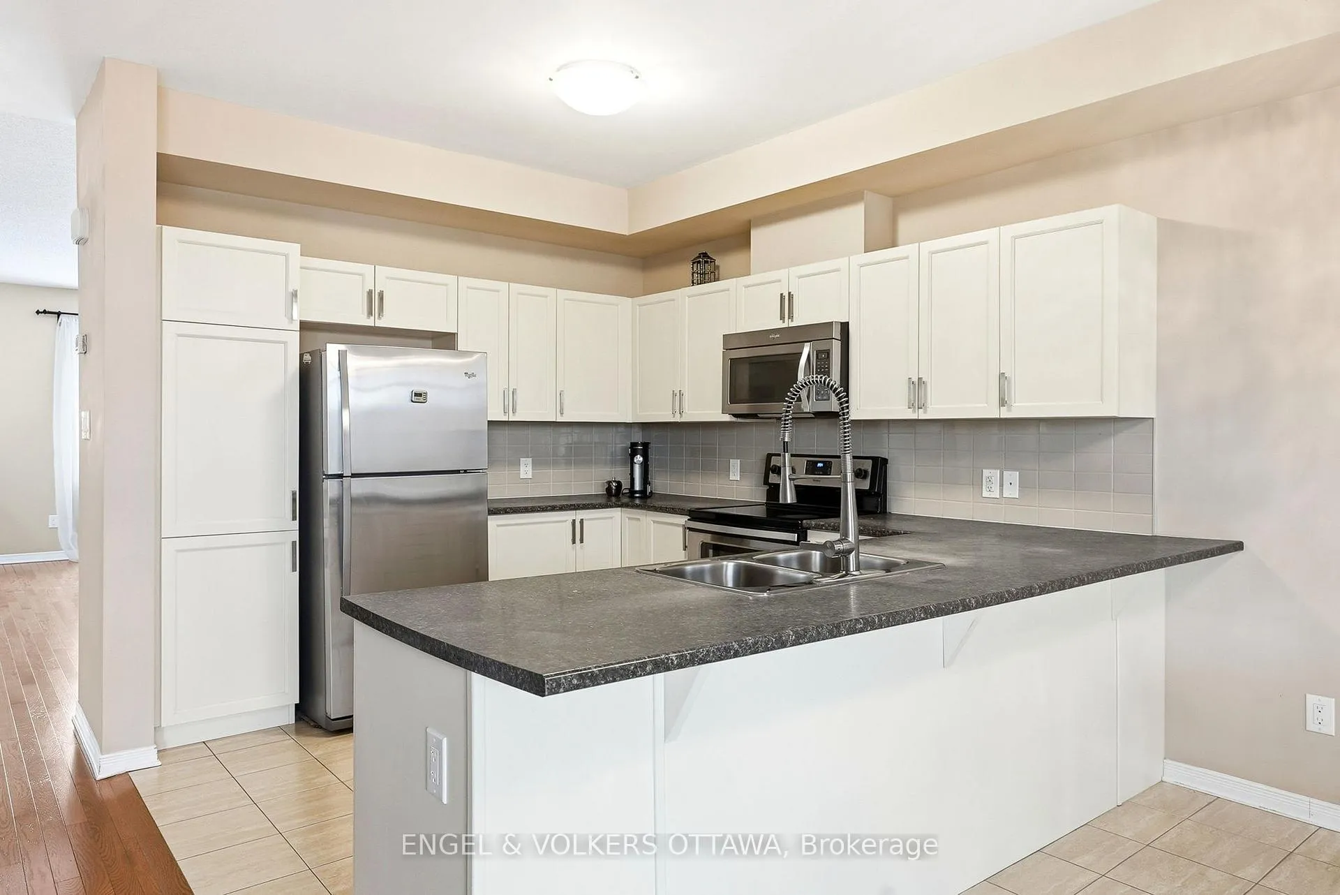 Photo 9 of 222 Longfields Drive, Ottawa, Barrhaven - Longfields — HOMEH