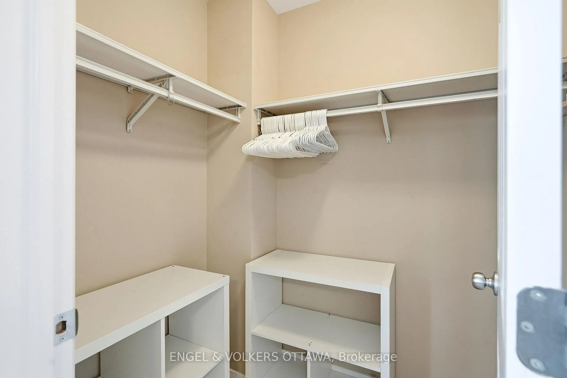 Photo 22 of 222 Longfields Drive, Ottawa, Barrhaven - Longfields — HOMEH