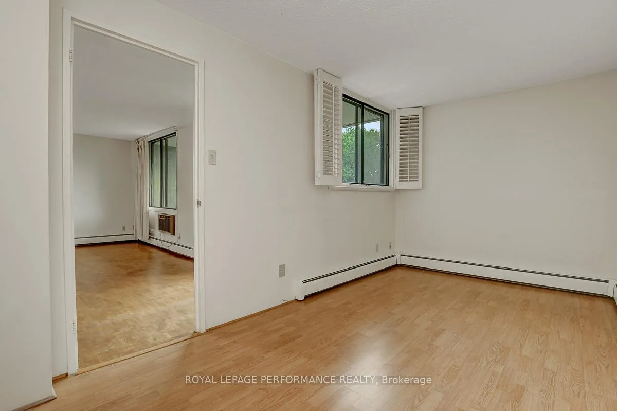 Photo 13 of Unit 404, 415 Greenview Avenue, Ottawa, Britannia — HOMEH